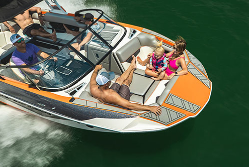 Wake Boat - 2022 Moomba Boats Mojo