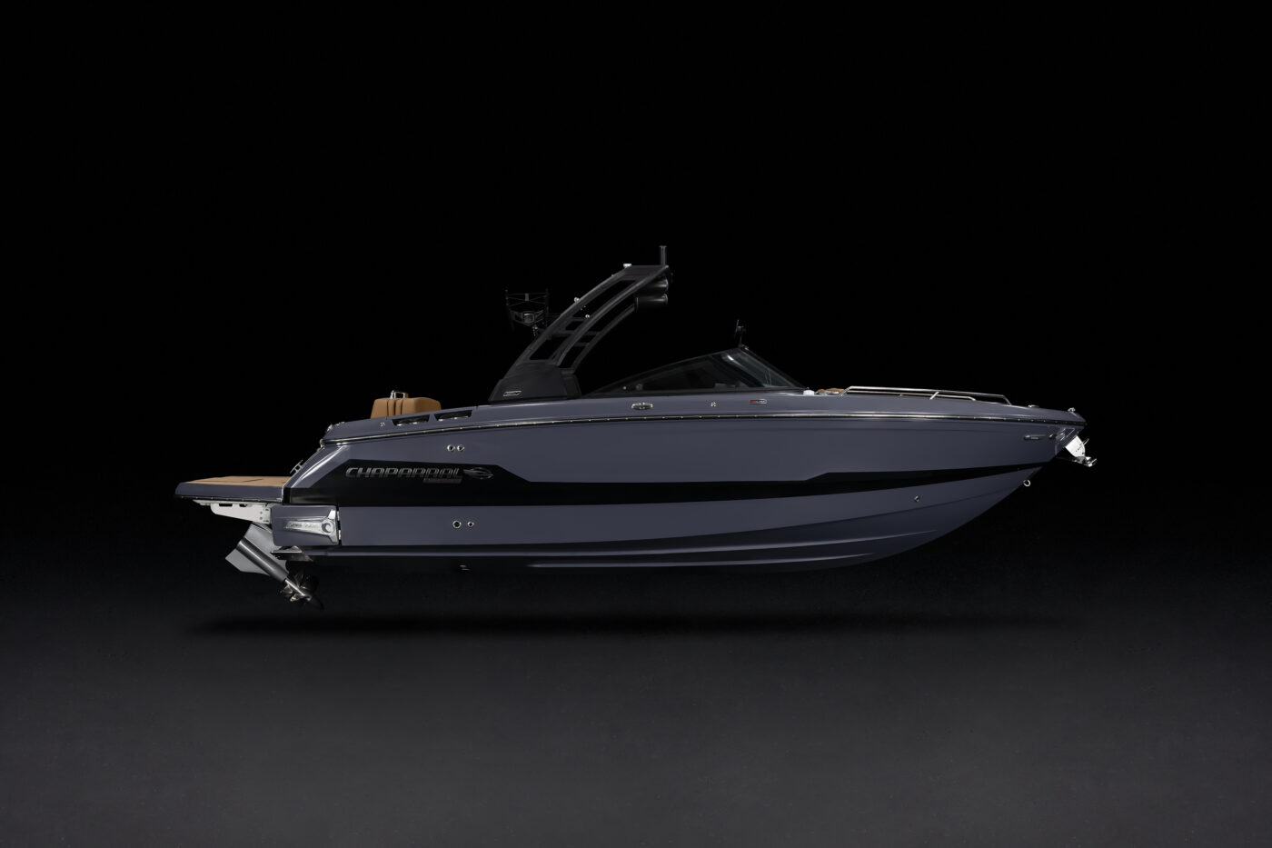 Side view of the Chaparral GTS 6 Surf