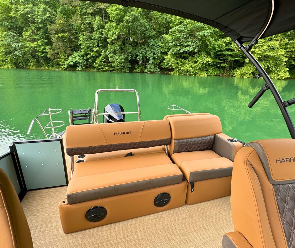 Rear sunpad lounger found on the 2026 Harris Cruiser.