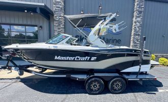2017-MasterCraft-XT21-ID00008487_1
