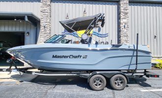 2025-Mastercraft-XT23-ID00135171_1