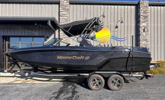 2025-Mastercraft-XT24-ID00540771_1