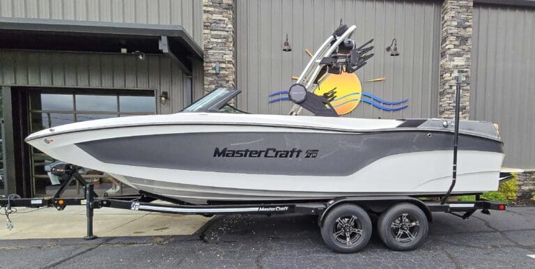 2024-MasterCraft-XT24-ID00543370_1.jpg - m08q3ktz