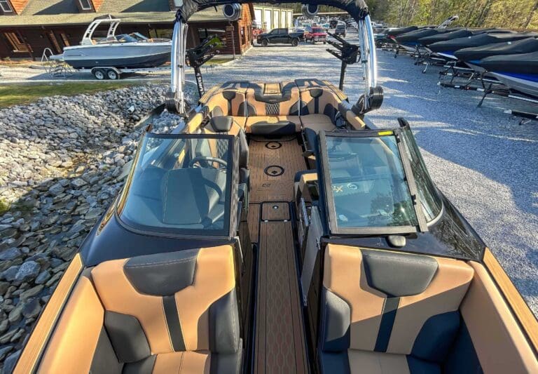 2024-MasterCraft-XT23-ID00017119_9.jpg - m2jfsm8k